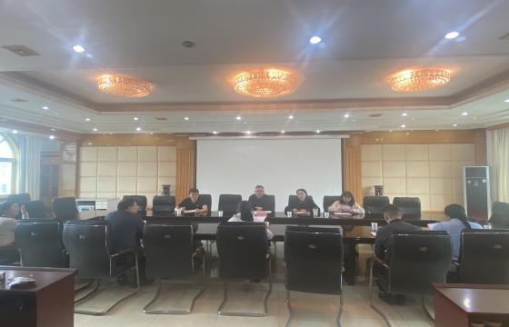 縣國資中心主任楊波一行調研指導縣國資公司